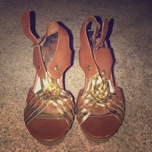 Super Cute Brash Wedge Heels